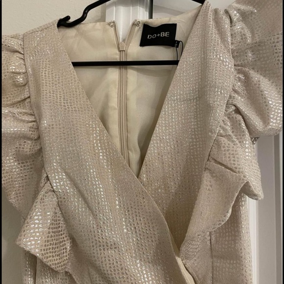 Champagne dress - Picture 2 of 4